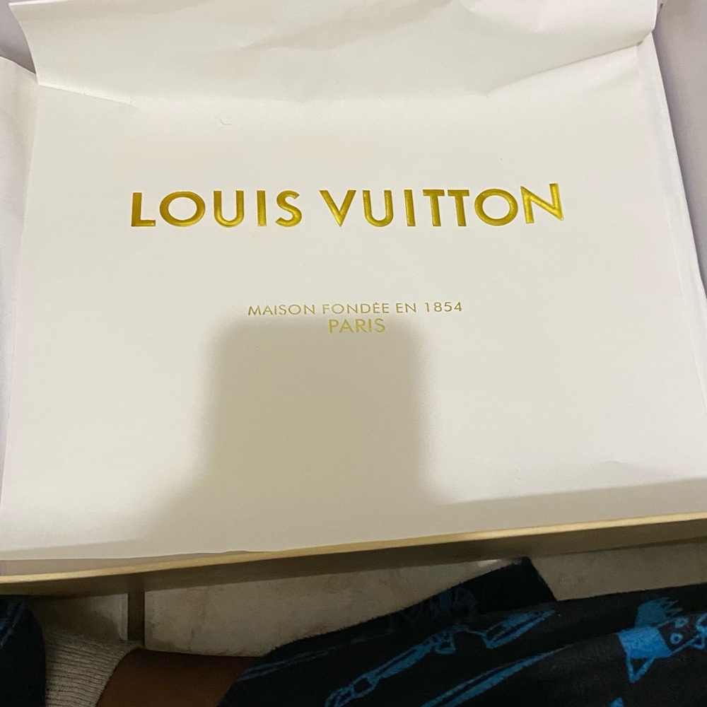 Louis Vuitton Black Sneakers Sporty Design - Picture 5 of 8
